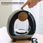 نمای جلو قهوه ساز مدل مینی کیو با طراحی جذاب طراحی و جزئیات کلیدی