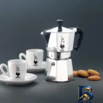 نمای جلو قهوه ساز بیالتی مدل موکا اکسپرس 4Cups A با کیفیت طراحی و جزئیات کلیدی