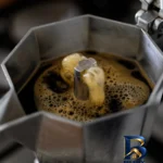 نمای بسته بندی قهوه ساز بیالتی مدل موکا اکسپرس 4Cups A با کیفیت برچسب و بسته بندی