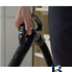 نمای کناری جاروبرقی ۲۲۰۰ وات آ ا گ مدل VX۸۲-۱-ALR اصل پروفایل و ساختار