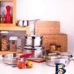 نمای بسته بندی قابلمه کرکماز آلفا با بدنه فولادی و دسته عایق برچسب و بسته بندی
