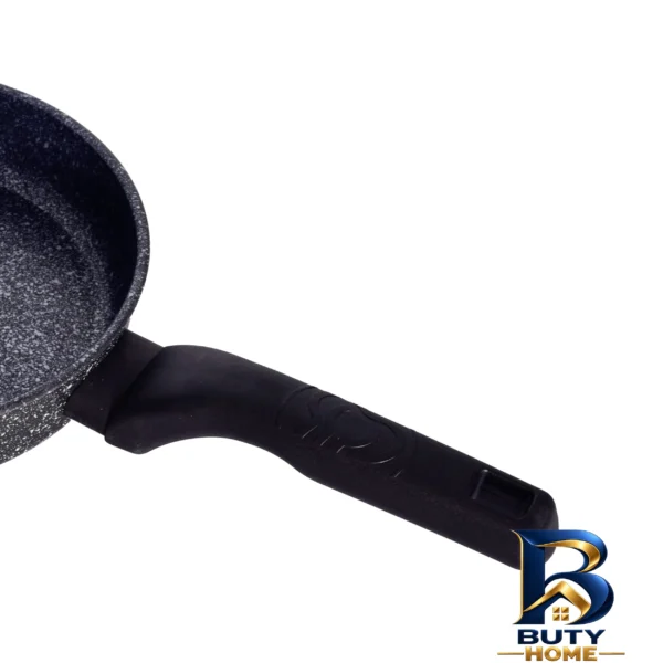 نمای بسته بندی تابه گرانیت کرکماز مدل ارنلا با روکش باکیفیت برچسب و بسته بندی