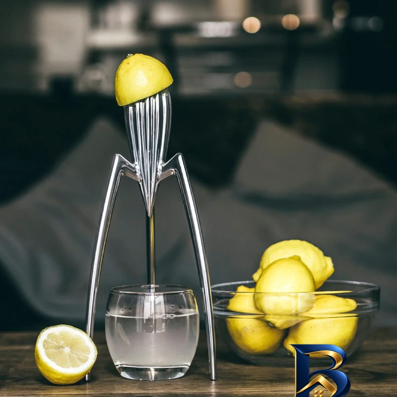 نمای بسته بندی آبمیوه گیری دستی السی مدل JuicySalif با طراحی زیبا برچسب و بسته بندی