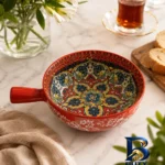 نمای جزئیات کاسه ایزنیک طرح سنتی مدل بهار نمای نزدیک بافت مغزها