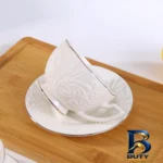 نمای بسته بندی سرویس چای خوری ۱۲ پارچه ۶ نفره شاهین مدل Dantella C برچسب و بسته بندی