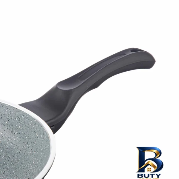 نمای بسته بندی تابه گرانیتی عروس مدل کلاسیک با دسته باکالیت برچسب و بسته بندی