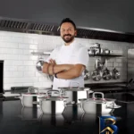 نمای بسته بندی سرویس قابلمه و تابه استیل ۱۷ پارچه کاراجا مدل Osaka PowerSteel Pro برچسب و بسته بندی