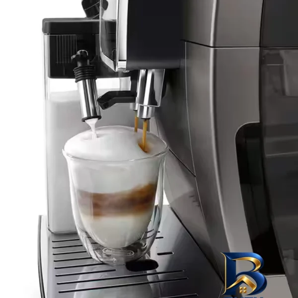 نمای بسته بندی اسپرسو ساز ۱.۸ لیتری دلونگی مدل ECAM 380.95 برچسب و بسته بندی