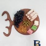 نمای بسته بندی تخته گوشت چوبی طرح شاخ گوزنی گرد کد 02 مجموعه ۳ عددی برچسب و بسته بندی