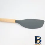 نمای جلو سرویس کفگیر و ملاقه ۱۲ پارچه مدل NDI۱۳۷۴ اصل برچسب کیسه و وزن