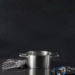 نمای جزئیات قابلمه استیل مادام کوکو با کیفیت بالا پرداخت و جزئیات مواد