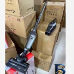 نمای در اتاق جارو شارژی عصایی مدل VC 5000 مباشی سبک دیواری و مرجع اندازه