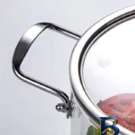 نمای کناری قابلمه پیرکس با دسته استیل مناسب برای اجاق و فر پروفایل و ساختار