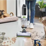 نمای جلو جارو شارژی عصایی بیسل مدل CrossWave X۷ Plus Cordless ۳۴۰۱Z با باتری لیتیومی ۳۰۰۰mAh، موتور ۲۵۰ وات، مکش و شست وشوی ه