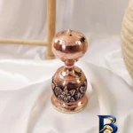 نمای جلو نمکدان مسی مدل قلم زنی کد ZH۴۴۷.۱ اصل طراحی و جزئیات کلیدی