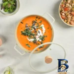 نمای جلو قابلمه نیوفلیم FIKA با طراحی نچسب و کفه سه لایه طراحی و جزئیات کلیدی