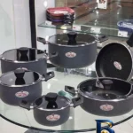 نمای بسته بندی سرویس قابلمه و تابه گرانیتی ۱۱ پارچه زرساب مدل فلورا FL-۷۹۰۰ اصل برچسب و بسته بندی