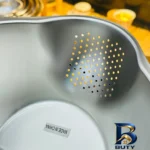 نمای جزئیات آبکش و آبگیر مدل برنج شوی استیل کد HS۱۳ اصل نمای نزدیک دانه