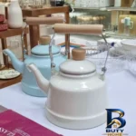 نمای کناری کتری لعابی با گنجایش 2.5 لیتر پروفایل و ساختار