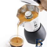 نمای کناری دمنوش ساز بیالتی مدل 4Cups با طراحی خاص پروفایل و ساختار
