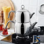 نمای کناری ست کتری و قوری کاراجا مدل Urban با طراحی زیبا پروفایل و ساختار