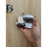 جارو شارژی دستی مدل M۳۳ با باتری ۵۰۰ میلی آمپر ساعت، شارژ از طریق پورت USB، توان موتور ۳.۵ وات، سری قابل تعویض و ظرفیت مناسب برای تمیز کردن سطوح کوچک خودرو اصل