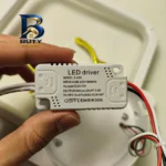 چراغ دیوارکوب اوپتیما مدل شاخ گوزن 111-2 با طرح لوزی