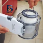 جارو شارژی دستی بلک اند دکر مدل PV۱۸۲۰L با باتری لیتیوم-یونی ۱۸ ولت، ظرفیت ۱۵۰۰ میلی آمپر ساعت، وزن ۱.۴ کیلوگرم و مخزن شفاف اصل