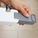 جارو شارژی دستی بلک اند دکر مدل PV۱۸۲۰L با باتری لیتیوم-یونی ۱۸ ولت، ظرفیت ۱۵۰۰ میلی آمپر ساعت، وزن ۱.۴ کیلوگرم و مخزن شفاف اصل